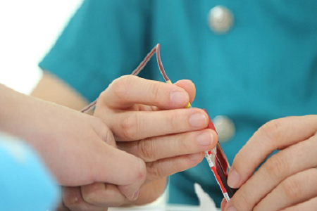 안정적인 바이러스 수집을 위한 고품질 멸균 면봉 스틱